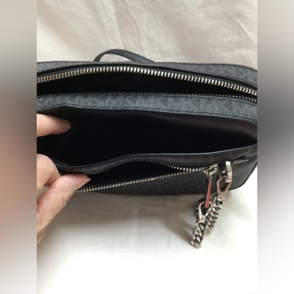 Michael  Kors Purse and Wallet. Black - Picture 3 of 16